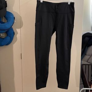 Fabletics highwaist pocket coldweather leggings-L